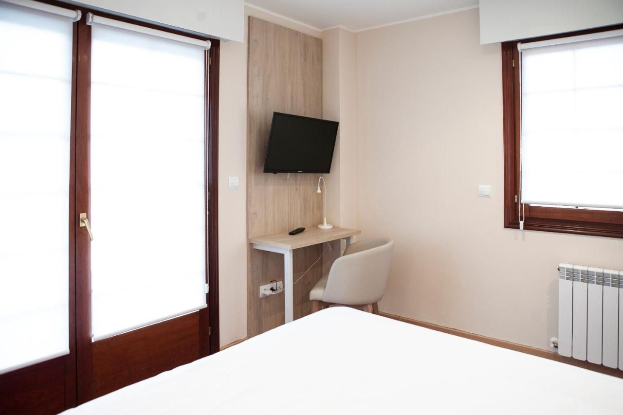 Apartamentos La Canal Сото-де-ла-Марина Экстерьер фото